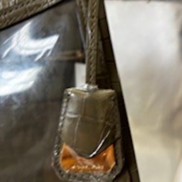 Michael Kors extra large clear and green croc embossed trim shopper NWT - Picture 2 of 8